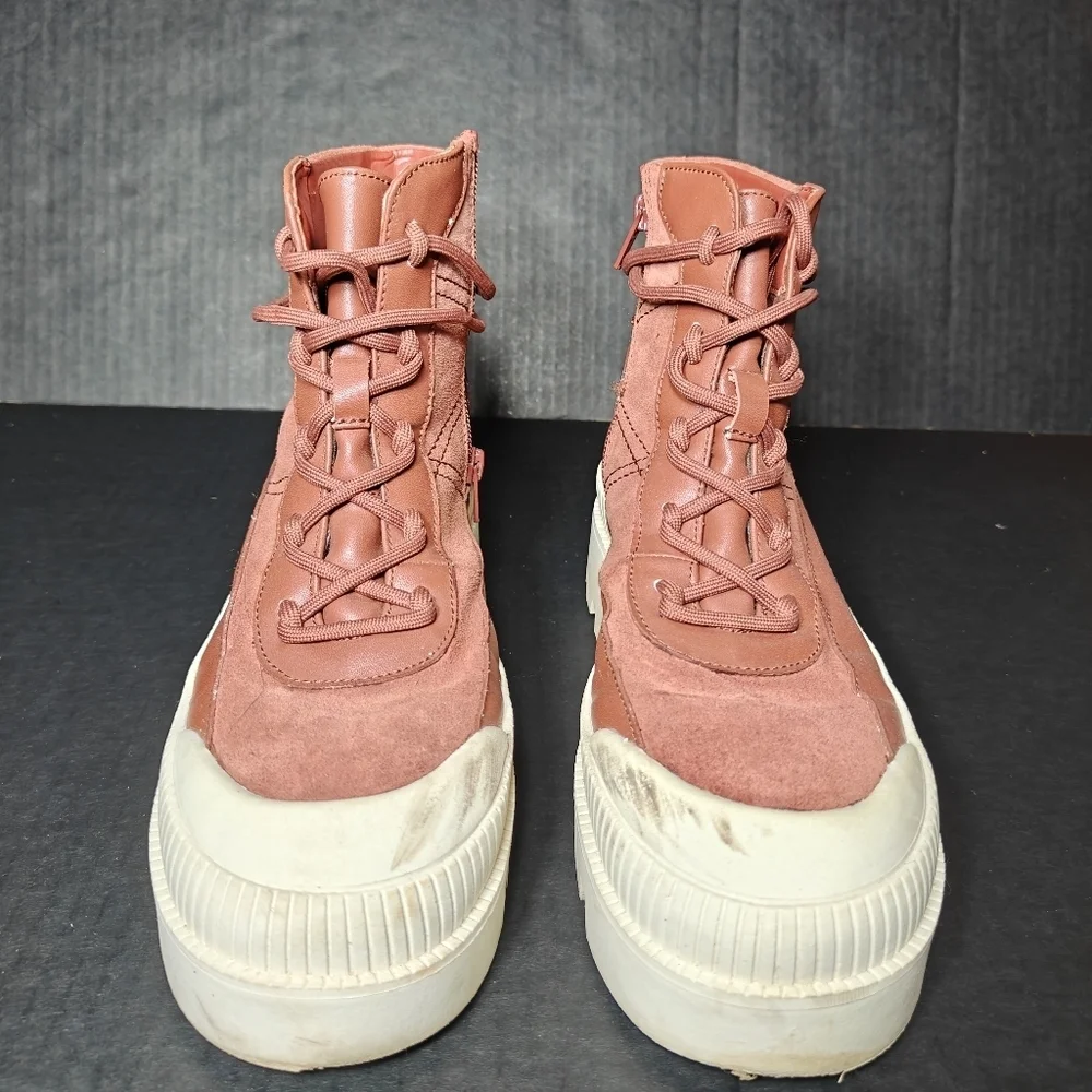 Gianni Bini Wander Lust Lug Sole Platform Bootie Cinnamon Suede LaceUp Zipper 9M